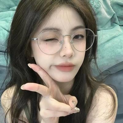 愿妻如蔷薇封面
